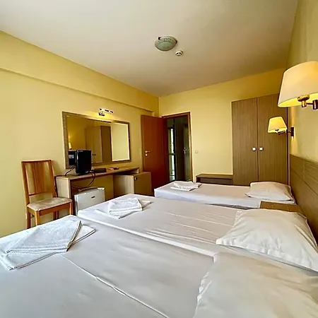александра Hotel