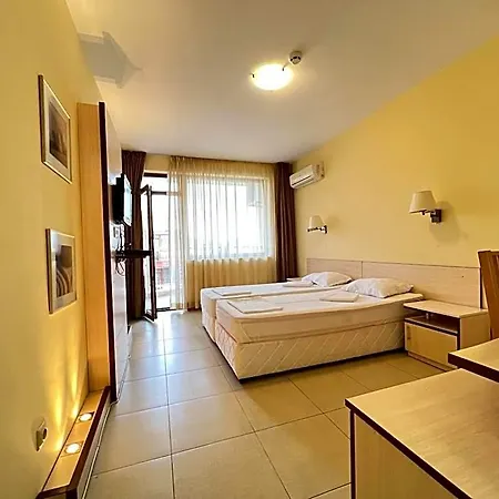 александра Hotel 3*
